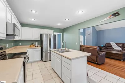 203 Stanley Road, Greenville, SC 29611 - Photo 7