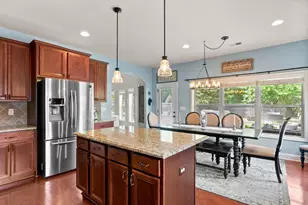 204 Candleston Pl, Simpsonville, SC 29681 - Photo 9