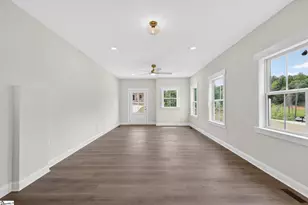 316 W Caroline St, Greenville, SC 29611 - Photo 9