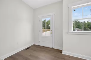 316 W Caroline St, Greenville, SC 29611 - Photo 5