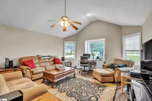 212 Seigler Rd, Pelzer, SC 29669 - Photo 9