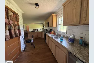 927 Cardinal Drive, Easley, SC 29642 - Photo 11