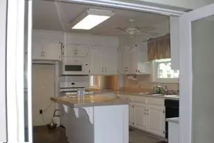 228 Grove Rd, Greenville, SC 29605 - Photo 11