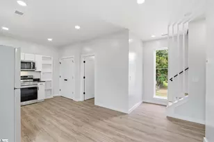52 Lily St, Greenville, SC 29617 - Photo 5