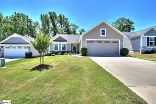 688 Hardwood Dr, Boiling Springs, SC 29316 - Photo 3