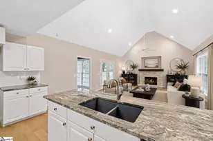 200 Holly Chase Dr, Piedmont, SC 29673 - Photo 9