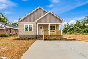 215 W Durst Ave, Greenwood, SC 29646 - Photo 1
