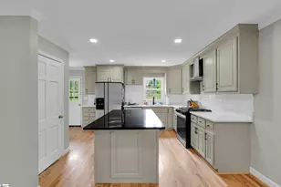 720 Parkins Mill Rd, Greenville, SC 29607 - Photo 9