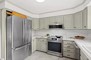 20 W Mountainview Ave, Greenville, SC 29609 - Photo 13
