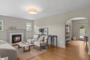 20 W Mountainview Ave, Greenville, SC 29609 - Photo 9