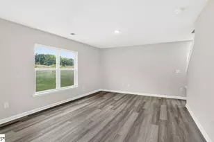 2126 Pierett Cir, Woodruff, SC 29388 - Photo 7