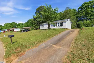 388 Vanderbilt Rd, Spartanburg, SC 29301 - Photo 3