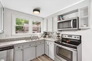 24 Hale St, Greenville, SC 29605 - Photo 25