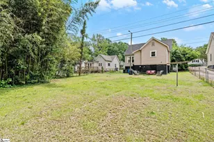 24 Hale St, Greenville, SC 29605 - Photo 9