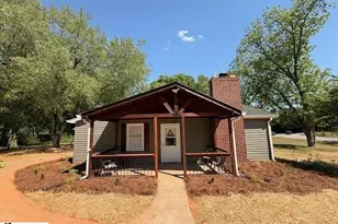 653 Enoree Rd, Travelers Rest, SC 29690 - Photo 1