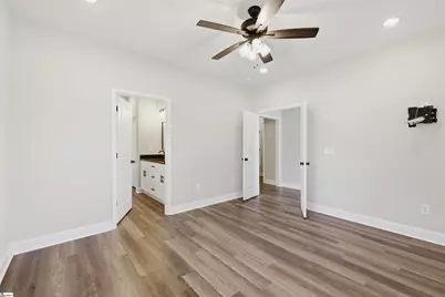 401 Grand Harbor Boulevard, Ninety Six, SC 29666 - Photo 5