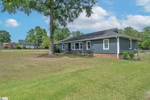 504 Cunningham Rd, Taylors, SC 29687 - Photo 3