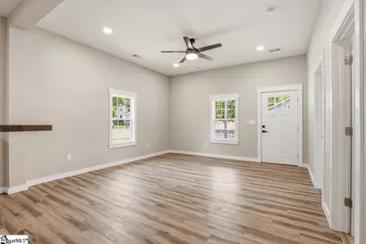 402 Elm Street, Gaffney, SC 29340 - Photo 9