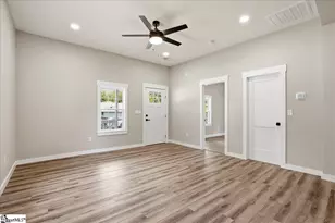 402 Elm St, Gaffney, SC 29340 - Photo 7