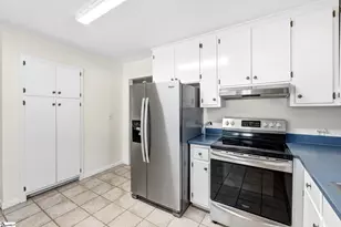 327 Mockingbird Hill Ln, Greenville, SC 29605 - Photo 21