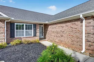 11 Cedarcrest Ct, Simpsonville, SC 29680 - Photo 5