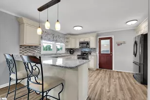 113 Leisure Dr, Easley, SC 29640 - Photo 5