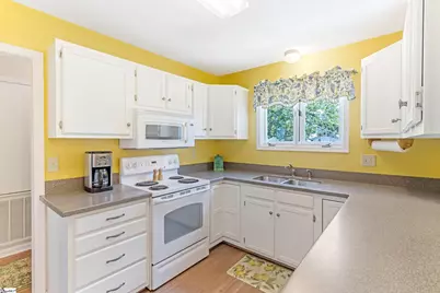 215 Lakeside Circle, Greenville, SC 29615 - Photo 17