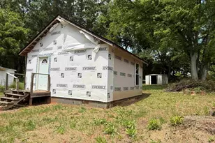 318 Cora St, Laurens, SC 29360 - Photo 3