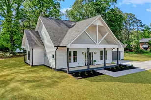 208 Pinehaven St, Laurens, SC 29360 - Photo 1