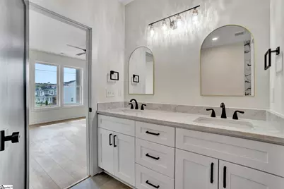 208 Pinehaven Street, Laurens, SC 29360 - Photo 17