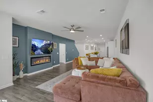 706 Isleworth Ln, Greenville, SC 29611 - Photo 9