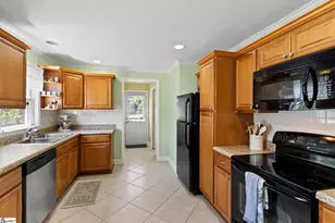 204 S Holland St, Clinton, SC 29325 - Photo 15