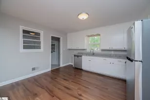 31 Blue Mountain Dr, Greenville, SC 29617 - Photo 9