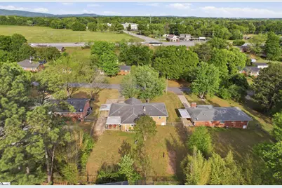 8 Woodridge Drive, Greenville, SC 29611 - Photo 29
