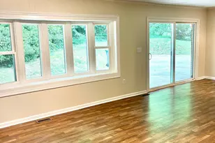 126 Delta Dr, Greenville, SC 29617 - Photo 5