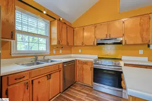 26 Hidden Springs Rd, Spartanburg, SC 29302 - Photo 13