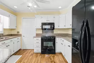 4 Parkins Pl, Greenville, SC 29607 - Photo 21