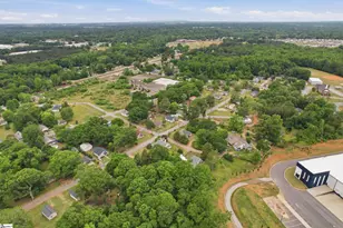 208 Hill St, Wellford, SC 29385 - Photo 29