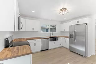 137 Forest St, Greer, SC 29650 - Photo 13