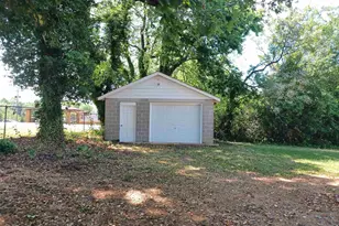 137 Forest St, Greer, SC 29650 - Photo 29