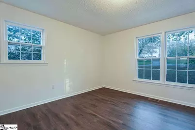 221 Lakeview Drive, Liberty, SC 29657 - Photo 13