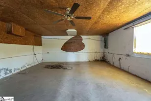 221 Lakeview Dr, Liberty, SC 29657 - Photo 23
