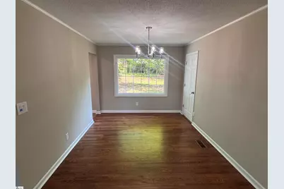385 Wall Street, Campobello, SC 29322 - Photo 17