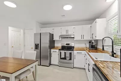 401 Belcross Drive, Simpsonville, SC 29681 - Photo 11