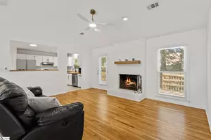 401 Belcross Dr, Simpsonville, SC 29681 - Photo 5