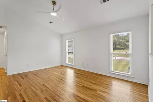 401 Belcross Dr, Simpsonville, SC 29681 - Photo 3