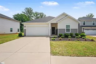 127 Mainsail Wy, Spartanburg, SC 29306 - Photo 1