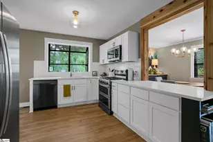 27 Bradley Blvd, Greenville, SC 29609 - Photo 13