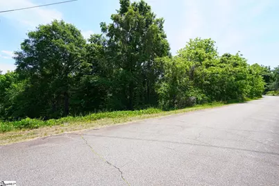 10450 Bullman Street, Inman, SC 29349 - Photo 5