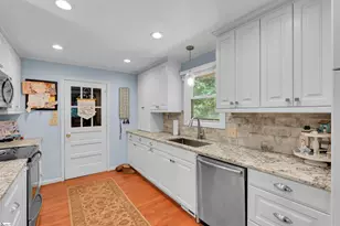 22 Aldridge Dr, Greenville, SC 29607 - Photo 9